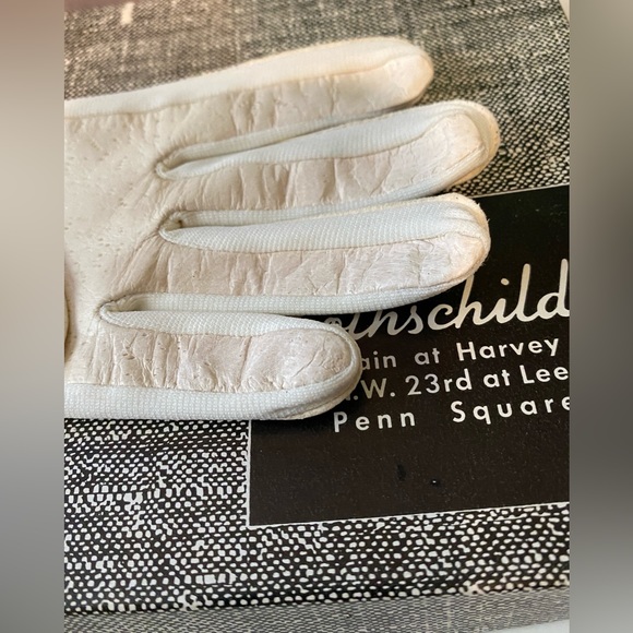 Vintage Ladies Leather gloves with pearl like snap in original Rothchild’s Box - Picture 13 of 16